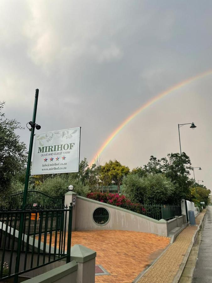 Hotel Mirihof Retreat And Olive Estate Montagu Esterno foto